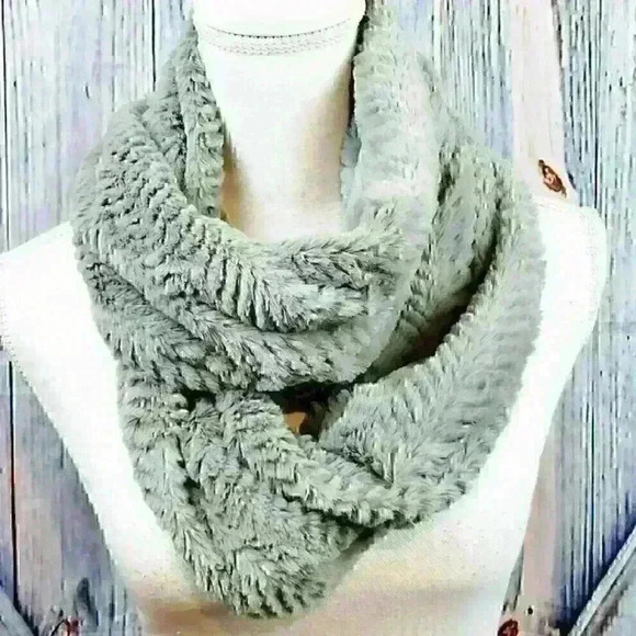 GRAY FAUX FUR Lightweight SOFT INFINITY Scarf Stretch REVERSIBLE 7.5" x 29" - Picture 1 of 5